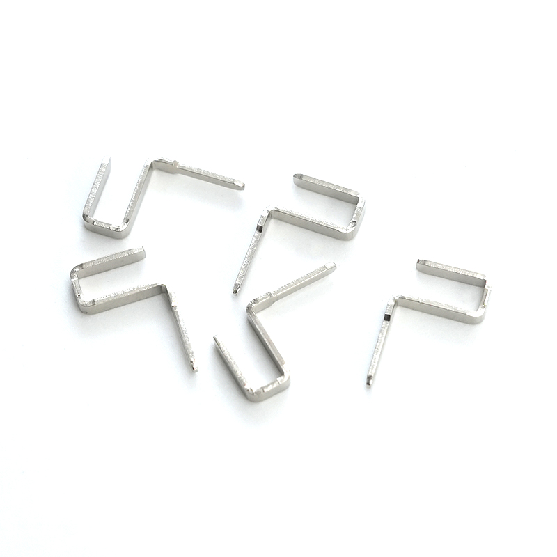 Hoe duurzaam zijn op koper gebaseerde geplateerde stempelonderdelen onder hoge spanning?